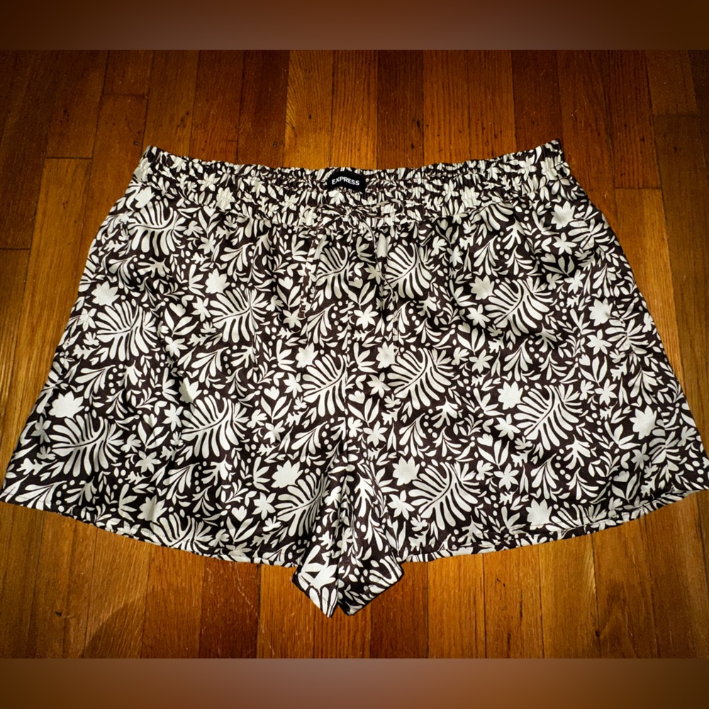 Express High Waist Brown and White Tropical Vacation Shorts